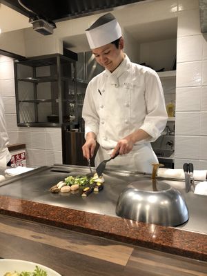 Teppanyaki chef  at Yasaiya Teppanyaki Vegetables in Tokyo