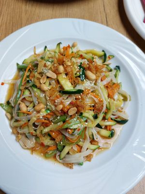 Rice noodles with veggies at Dobro Jutro Vietnam - Good morning Vietnam in Ljubljana