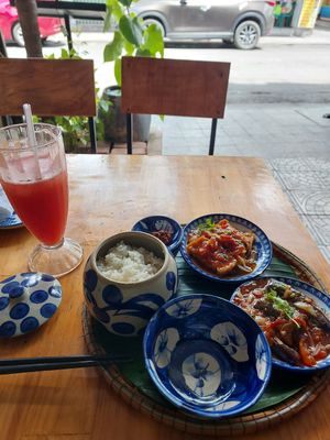 Com Chay (tofu with tomato sauce, rice, eggplant) at Madam Thu in Hue