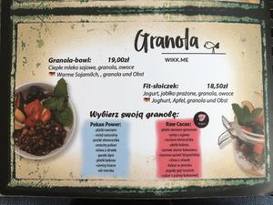Granola z wegańskimi opcjami        Granola mit veganen Optionen   at Caffé Venezia in Dziwnwonek