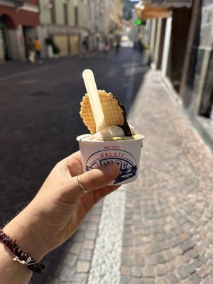   at Toldo Gelateria in Lecco
