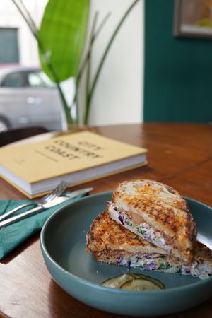 Jackfruit sandwich at Dede's in Lisbon