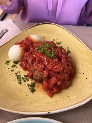 Albonf  at Dorothy's Veggie Bistro in La Cueva