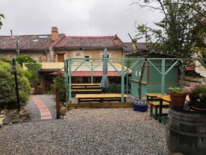 Exterior at Dorothy's Veggie Bistro in La Cueva