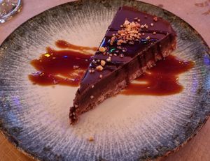 Tarta twix at Dorothy's Veggie Bistro in La Cueva