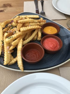 Patatas arcoiris at Dorothy's Veggie Bistro in La Cueva