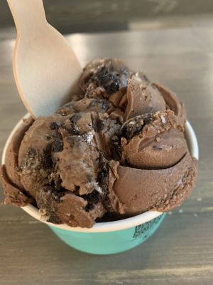 Mud pie vegan ice cream   at Parlour Ice Cream in Kelowna