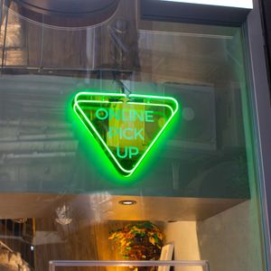 Pick up curtsied  at TREEHOUSE - H Code in Hong Kong Island