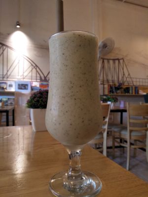 Smoothie at CV Cafe in Kampot