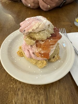Berry shortbread    at Peacefood Cafe - Uptown in New York City