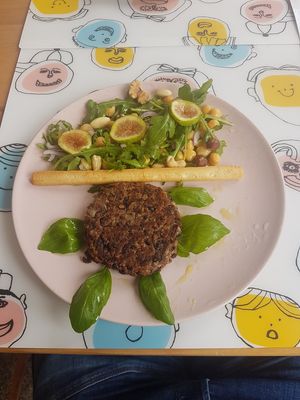 New on the menu bean burger at BeCycle in Ovar