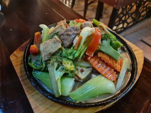 Sizzling satay hotplate at Vina Vegan in Newtown