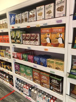 Crackers   at Cindysnacks in Centerport