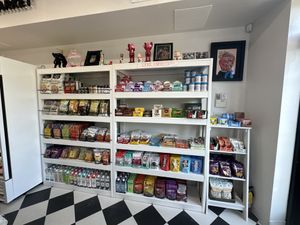 Shelves  at Cindysnacks in Centerport