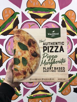 Blackbird Pizzas (from philly) at Cindysnacks in Centerport