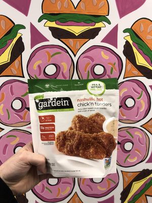 Nashville Hot Chicken Tenders  at Cindysnacks in Centerport