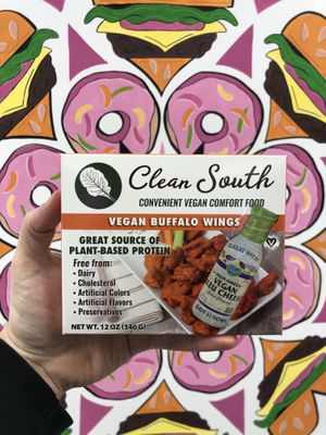 Clean South Wings! at Cindysnacks in Centerport