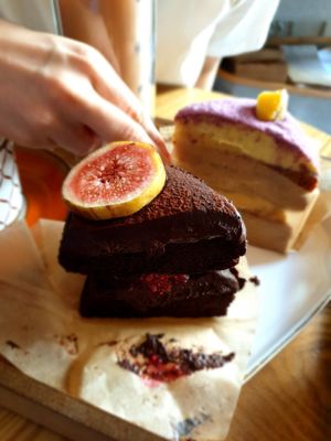 choco rasperry fig at Apbbang - Future Bakery 앞으로의 빵집 in Seoul