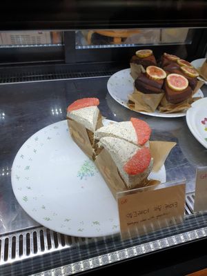 earl grey with fresh grapefuit at Apbbang - Future Bakery 앞으로의 빵집 in Seoul