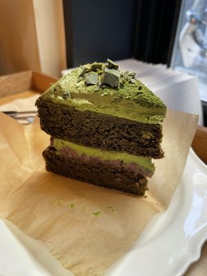 Green tea cake  at Apbbang - Future Bakery 앞으로의 빵집 in Seoul