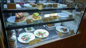 Cake display at Apbbang - Future Bakery 앞으로의 빵집 in Seoul