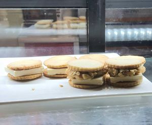 Butter caramel cookie sandwich at Apbbang - Future Bakery 앞으로의 빵집 in Seoul