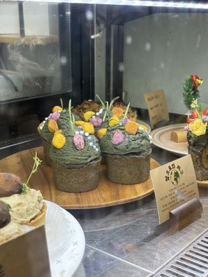 Cake  at Apbbang - Future Bakery 앞으로의 빵집 in Seoul