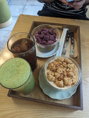Coffee, Macha and cakes. at Apbbang - Future Bakery 앞으로의 빵집 in Seoul
