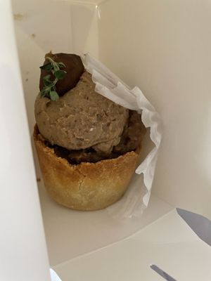Chestnut tart - don’t recommend, the proportions are all off  at Apbbang - Future Bakery 앞으로의 빵집 in Seoul