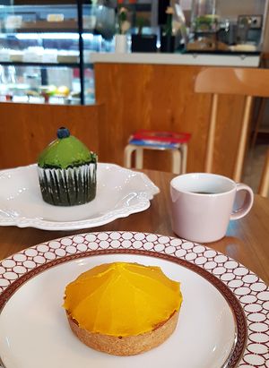Green tea cupcake filled with red bean paste (녹차단팥) and sweet Pumpkin Mochi Tarte (단호박모찌타르트) at Apbbang - Future Bakery 앞으로의 빵집 in Seoul