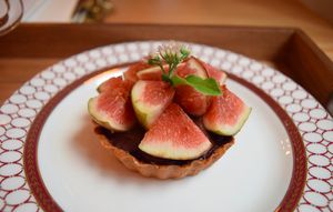 chocolate tart with figs at Apbbang - Future Bakery 앞으로의 빵집 in Seoul