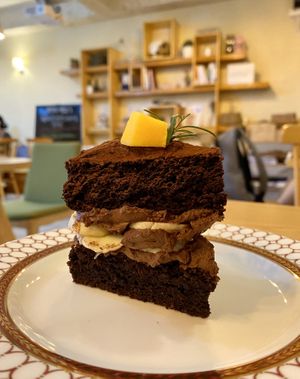 The choco banana cake is heaven!! at Apbbang - Future Bakery 앞으로의 빵집 in Seoul