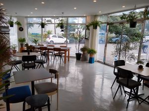 Lots of tables at Slow Steady in Haman