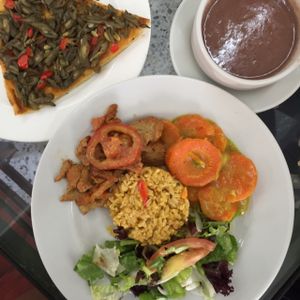 Almuerzos & Pizza at Girasoles Restaurante Vegetariano in Cartagena