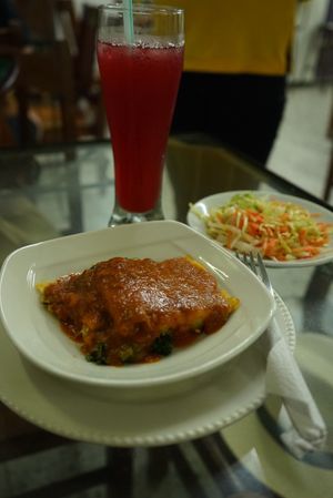 Corozo juice, Mole de papas and a side salad at Girasoles Restaurante Vegetariano in Cartagena