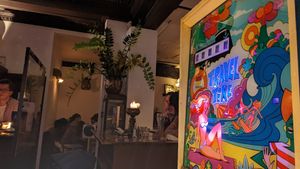 Old pinball machine now turned table at The Lioness of Leith in Edinburgh