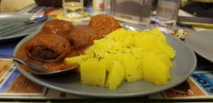 Meatballs and potatoes at Bayt Sara in Amman
