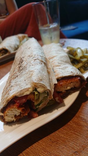Zinger with tofu at Bayt Sara in Amman