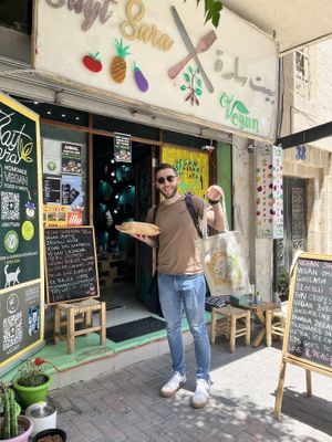 Our left over sand the totebag we bought to support the charity   at Bayt Sara in Amman