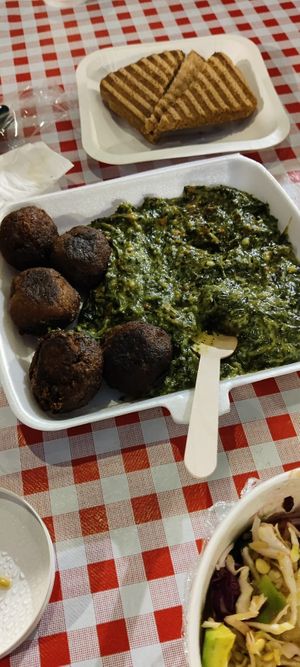 Spinash with "meatballs" at Bayt Sara in Amman