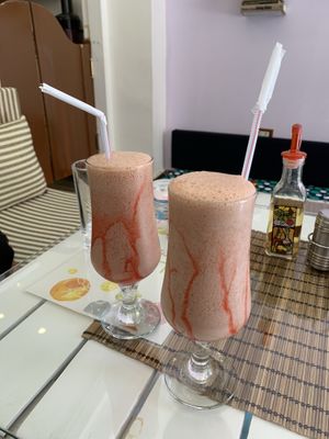 Strawberry milkshake  at Bayt Sara in Amman