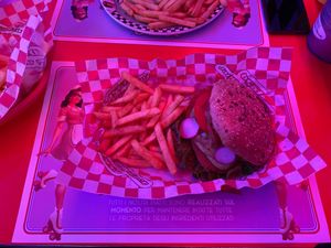 Opção vegan: vegan seeds burguer  at 1950 American Diner in Florence