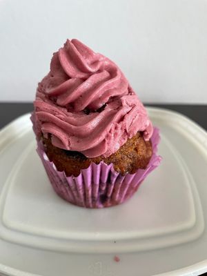 Blueberry banana cupcake at Vleischerei in Leipzig