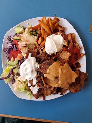 Vöner plate 🤤😍 at Vleischerei in Leipzig