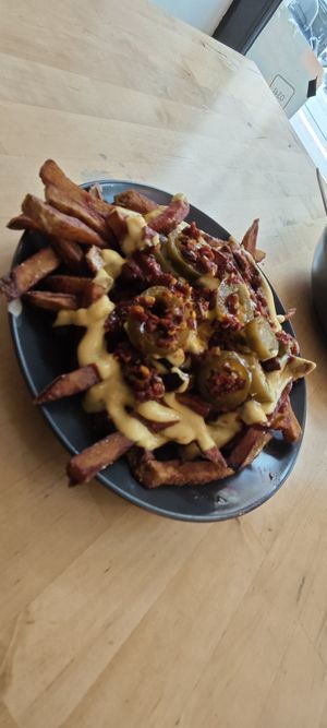 Chillie cheeze fritten at Vleischerei in Leipzig