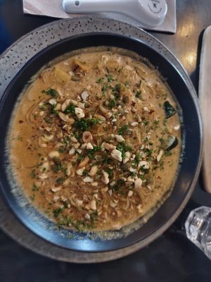 Vegan Laksa at Mad Apple in Launceston