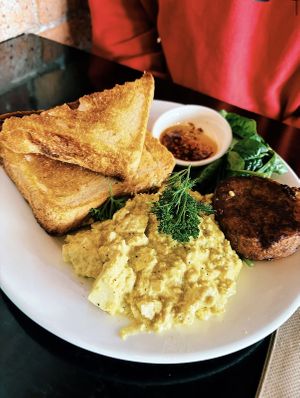 Big breakfastt  at Mad Apple in Launceston