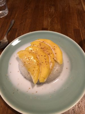   at Kapunka - St Sauveur in Paris