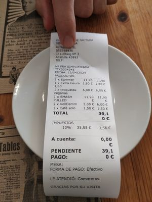 Tot vegà menys la burguer smash pulled at Alta Burg in Altafulla