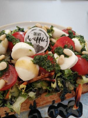 Tomaten-Mozzarella at OMW! Das kleine Café in Ulm